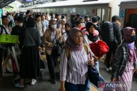 Daop 8 catat 29.552 penumpang gunakan KA saat libur Isra Miraj 2026