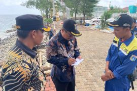 Pemkab Kepulauan Seribu tindak lanjuti usulan nelayan Pulau Pramuka soal tanggul pantai