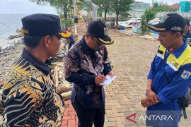 Pemkab tindak lanjuti usulan nelayan Pulau Pramuka soal tanggul pantai