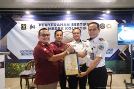 Kemenkum Babel menyerahkan Sertifikat Merek "Sameku" ke lapas