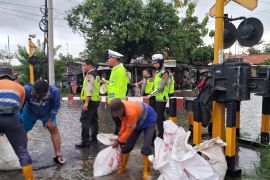 Daop Madiun: Genangan air di Pekalongan tak berimbas keberangkatan KA