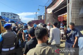 Pemkot Bengkulu ingatkan warga patuhi Perda berlaku