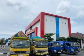 Polda Babel melimpahkan empat tersangka penimbunan BBM solar