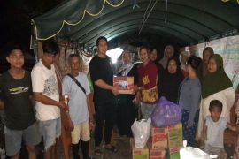 Anggota DPRD Banjarbaru Dicky bantu warga pascabanjir di Liang Anggang