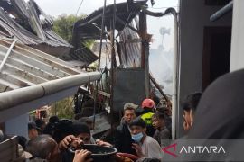 Damkar Cianjur menuntaskan penanganan kebakaran di dua kecamatan