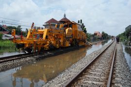 Jalur KA di Pekalongan sudah dapat dilintasi setelah banjir surut