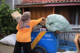 DLH Kota Tangerang terapkan sistem angkut sampah berbasis jam operasional
