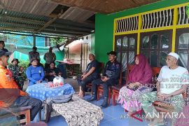 SAR sebut nelayan SBB dilaporkan hilang kontak ditemukan selamat