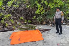 Polisi telusuri identitas perempuan meninggal di Pantai Pandanan Lombok Utara