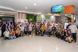 Wamen Ossy monitoring kesiapan WBBM hingga serahkan sertipikat kepada masyarakat di Kantah Sumut