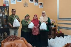 Ratusan bantuan paket sembako PT SAM disalurkan sasar warga terdampak