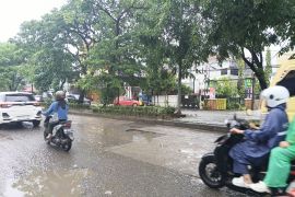 Jalan Hertasning Makassar picu keacetan dan membahayakan pengendara