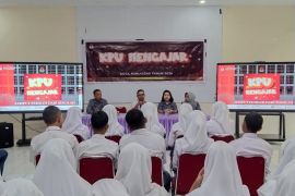 KPU hadirkan debat demokrasi di SMAN 4 Makassar