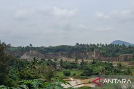 Pemkot Cilegon hentikan aktivitas delapan titik tambang terkait banjir