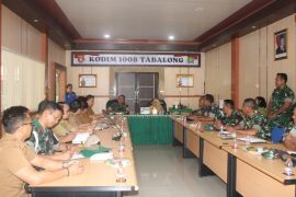 Pembuatan jalan Desa Barimbun Tabalong sasaran utama TMMD ke-127