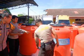 Polda Sumbar buat 114 titik sumber air di daerah terdampak bencana