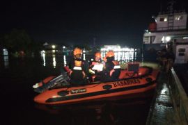 Tim SAR gabungan cari pemuda diduga tenggelam di Sungai Barito