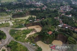 Pemprov Banten tutup paksa 43 lokasi tambang galian C ilegal