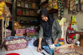 Harga sejumlah komoditas di Pasar Niten Bantul pada Selasa stabil Page 2 Small