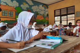 Tangerang siapkan Rp 68 miliar untuk tambah kuota sekolah gratis