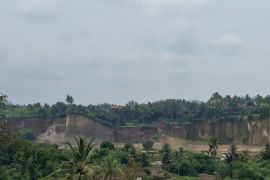 Dinas ESDM Banten siapkan pergub dukung moratorium tambang