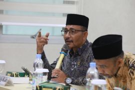 Haji Uma minta Komdigi kendalikan medsos dari ujaran kebencian