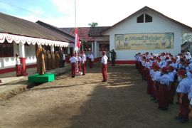 TNI selesaikan pembersihan SDN di Tapsel dari dampak bencana