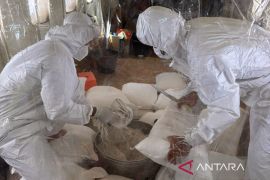 BPBD tebar 2,4 ton bahan semai pada modifikasi cuaca hari keenam