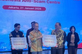 OJK sebut scam merupakan "anak haram" dari digitalisasi transaksi keuangan