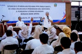 Sekda Banyumas mengingatkan PPPK paruh waktu jaga integritas dalam tugas