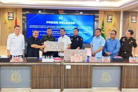 Kejari Samarinda pulihkan uang negara Rp2,51 miliar lewat perusda