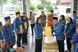 Wako Palu ingatkan PPPK paruh waktu kerja profesional