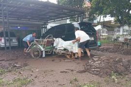 Banjir luapan air sungai terjang seribuan rumah di Situbondo