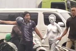 Satpol PP Denpasar tertibkan 12 gepeng pengganggu lalu lintas