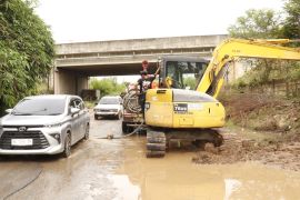 HKA dan BTB bantu normalisasi irigasi atasi genangan air di Lampung Tengah