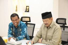 Bupati HSS harapkan pengelolaan zakat dorong kemandirian ekonomi