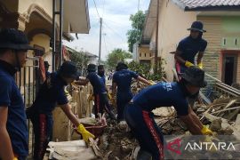 Kemenkum Aceh-Poltekpin laksanakan bakti sosial pemulihan pascabanjir di Aceh Tamiang