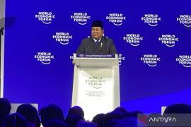 IMF praises Indonesia's economy, Prabowo sees faster growth