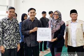 Wardah Foundation Salurkan Dana CSR untuk Anak Asuh Baznas Padang Panjang