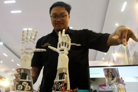 Minister urges youth to lead science-based innovation