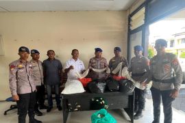 Lakukan KRYD, Polda Maluku amankan 350 liter minuman keras di Pelabuhan Hunimua