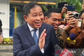 Ignasius Jonan absen dari sidang pemeriksaan kasus anak Riza Chalid