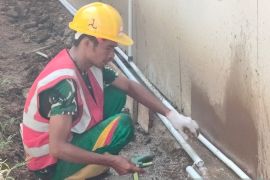 PT HK bantu penyediaan air bersih di hunian sementara Palembayan Agam