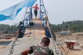 Progres jembatan perintis Aceh Tamiang capai 49,55 persen
