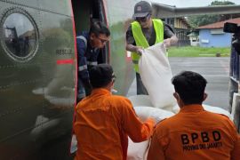 Kalsium oksida disemai di langit Jakarta untuk modifikasi cuaca