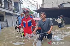 Banjir di Duri Kosambi, ibu hamil dan balita dievakuasi