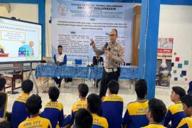 Satlantas Banjarmasin edukasi pelajar lewat program "Police Goes to School"