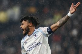 Mings akui puas bantu Villa lolos  ke 16 besar setelah pulih dari cedera