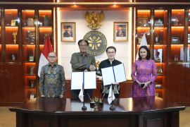 KP2MI mendukung rencana pelatihan PMI di perusahaan aluminium Rusia