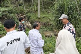 Dinkes ingatkan warga jaga kebersihan rumah untuk pertahankan bebas malaria